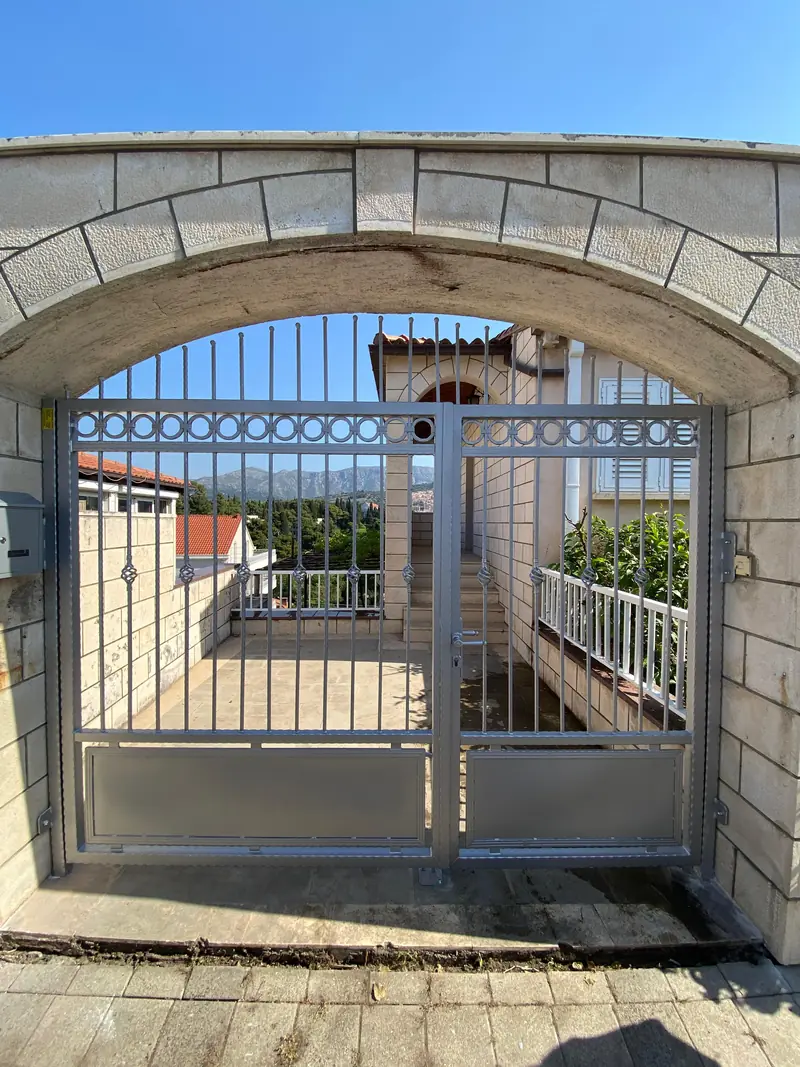 Kovana ograda, primjer 3